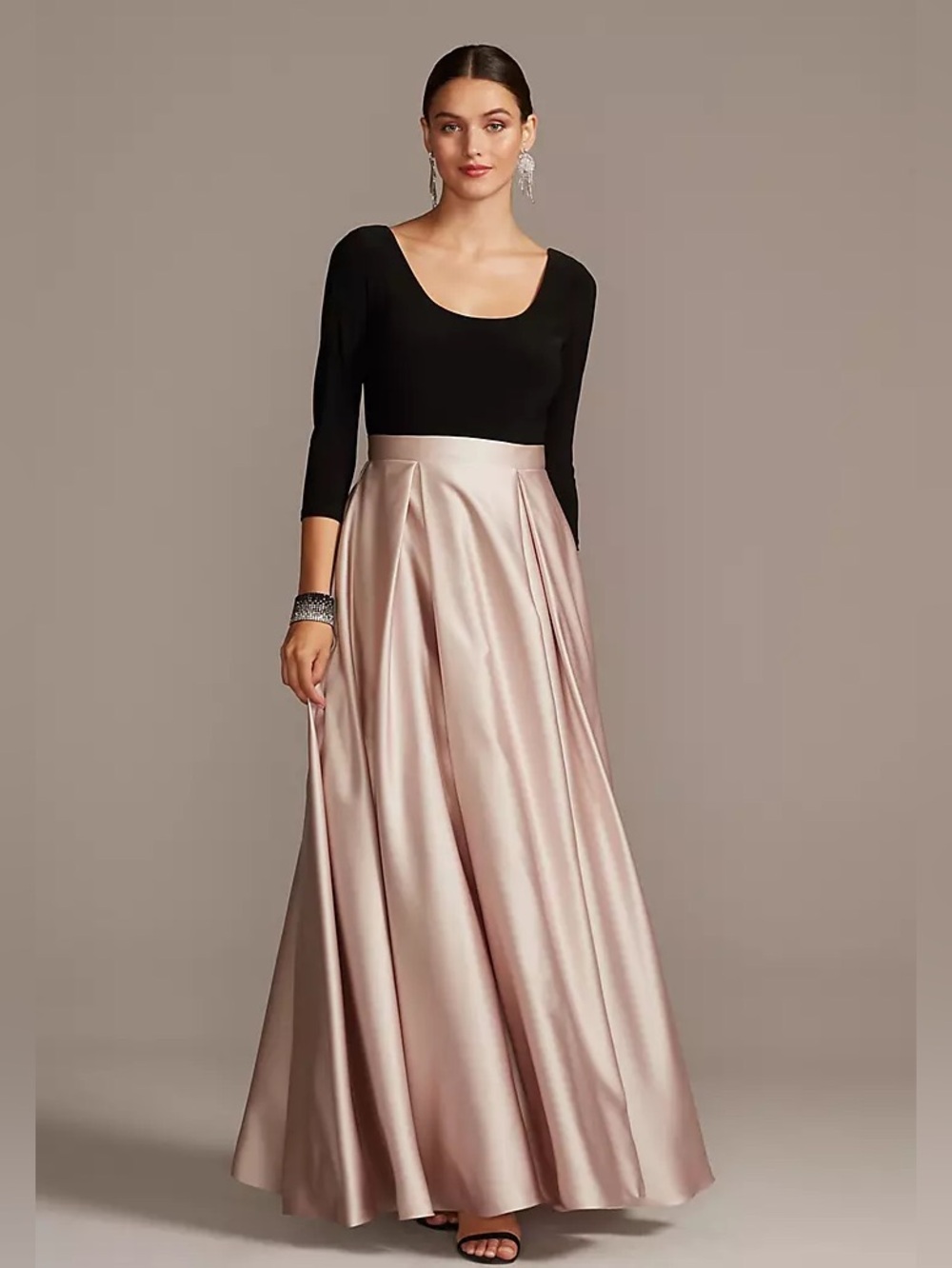 BETSY AND ADAM
Scoop Bodice 3/4 Sleeve Gown with Satin Skirt
